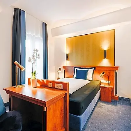 V Evert - Am Congress Centrum 4*